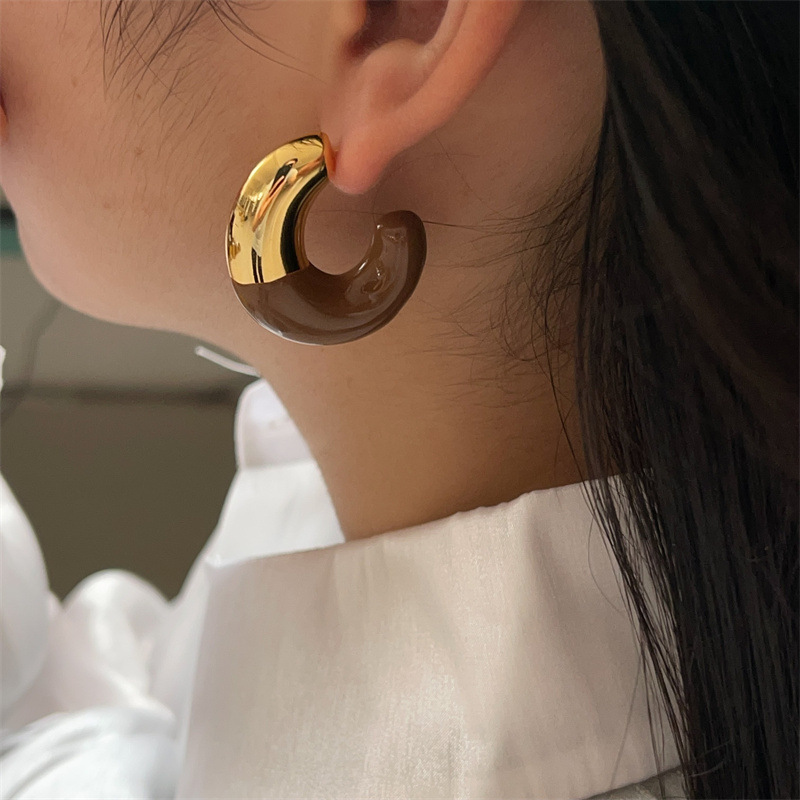 C-shaped Stud Earrings Retro Designer Style Metal Enamel Jewelry_voghion.com