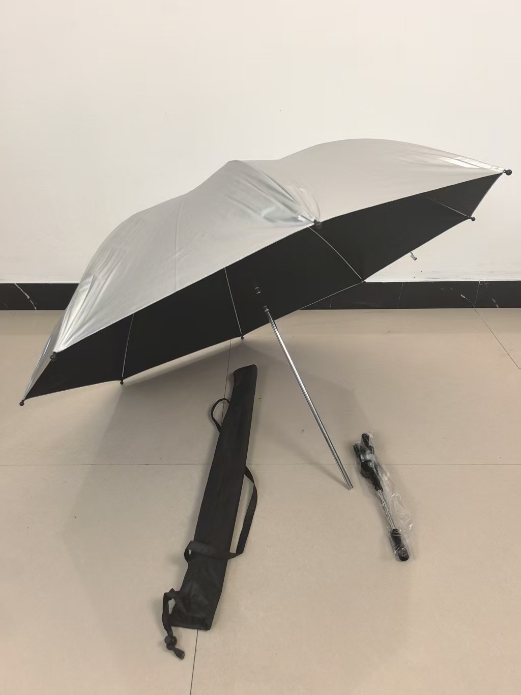 Silla de playa portátil para acampar sombrilla con clip de dirección 360 para acampar silla de pesca para acampar sombrilla