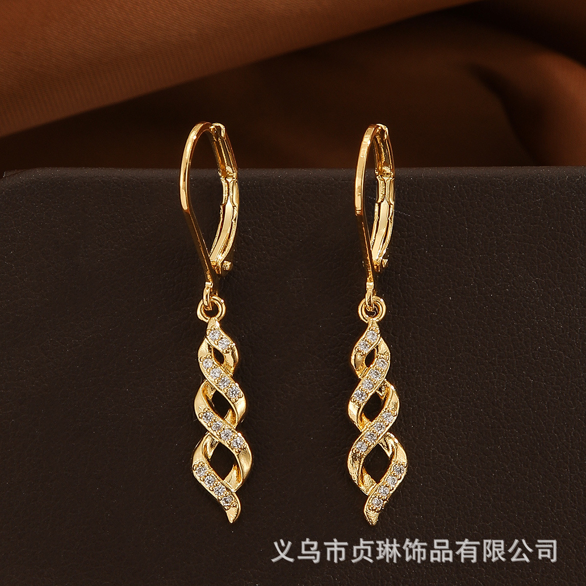 fashionable retro earrings