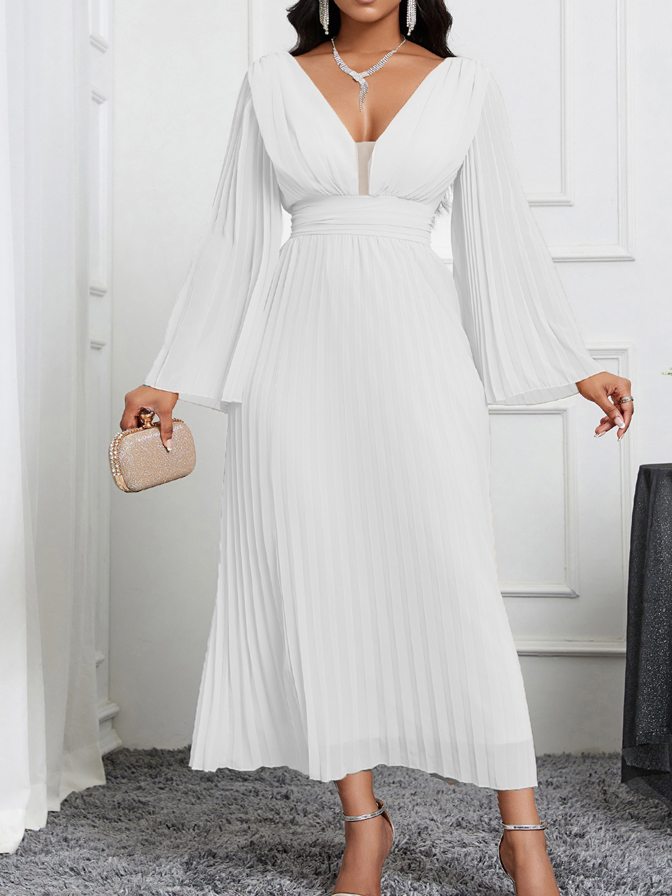 Elegante dames jurk met v-hals voor een stijlvolle look_voghion.com