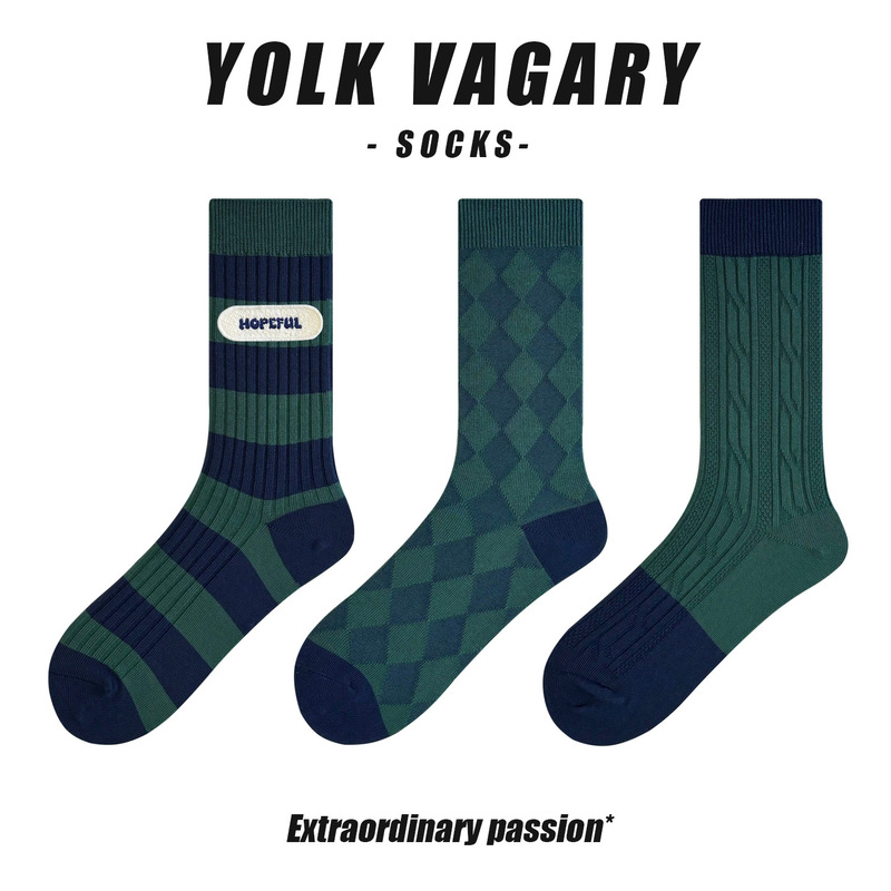 Vintage American-Style Autumn and Winter Women's Mid-Calf Cotton Socks for Outerwear, Trendy Long Socks Paired with Shark Pants and Slouch Socks