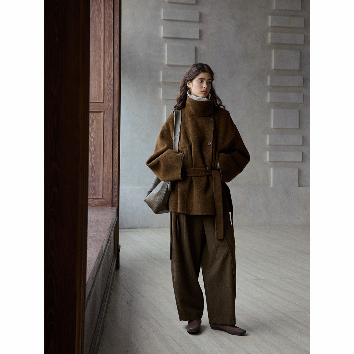 【识几】高品质手缝苏力羊驼绒立领经典实穿短双面尼外套女M7280