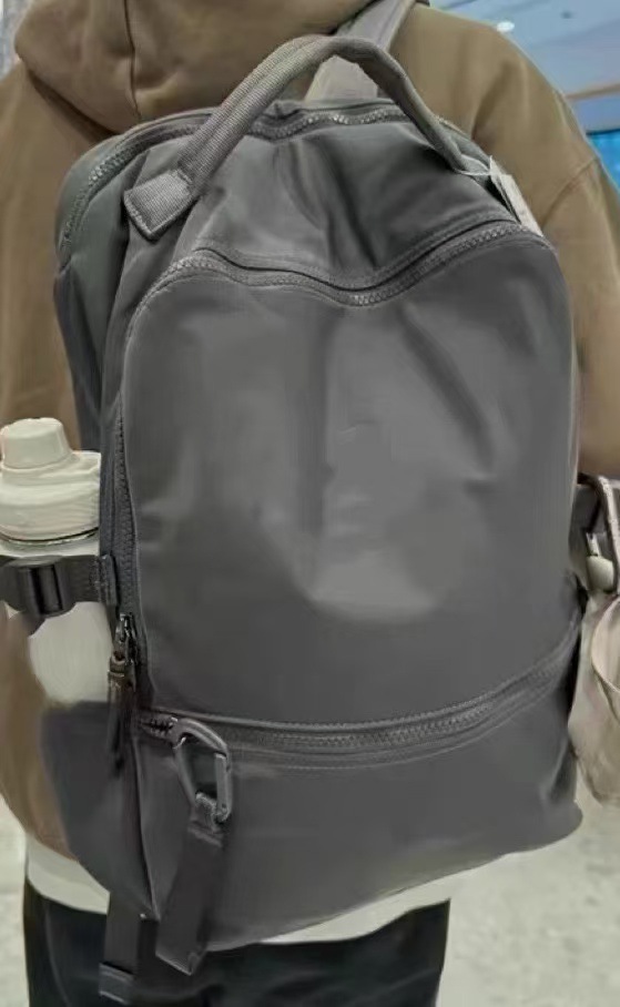 烟灰色 / 旧22L