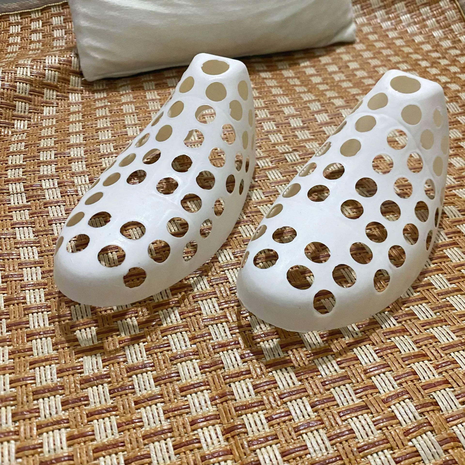 White universal shoe last for men and women, sneakers for leather shoes, direct factory sales