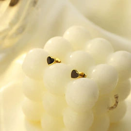 项链;耳环;戒指