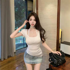 时尚新款假两件蕾丝挂脖短袖T恤女2026年夏性感纯欲紧身百搭u领潮