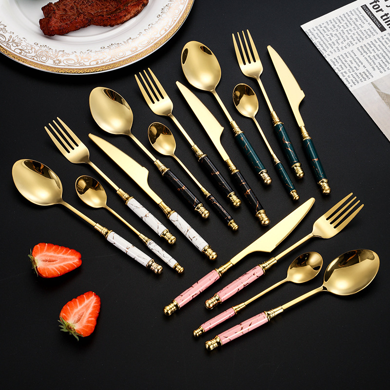 Amazon mango de cerámica transfronteriza mármol cuchillo y tenedor cuchara cuatro partes principales de acero inoxidable 24 piezas de caja de regalo