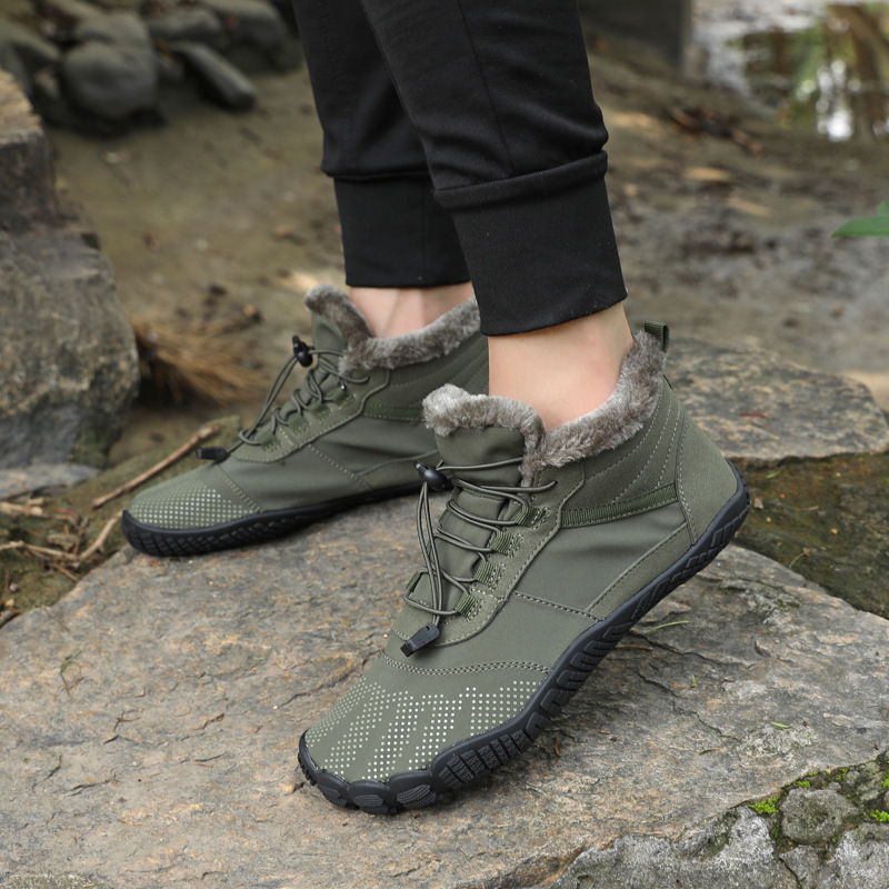 Winter Outdoor Velvet-Lined Mountaineering Shoes for Sports and Cycling, Warm, Thickened, Non-Slip, Waterproof, Unisex for Hiking and Trekking
