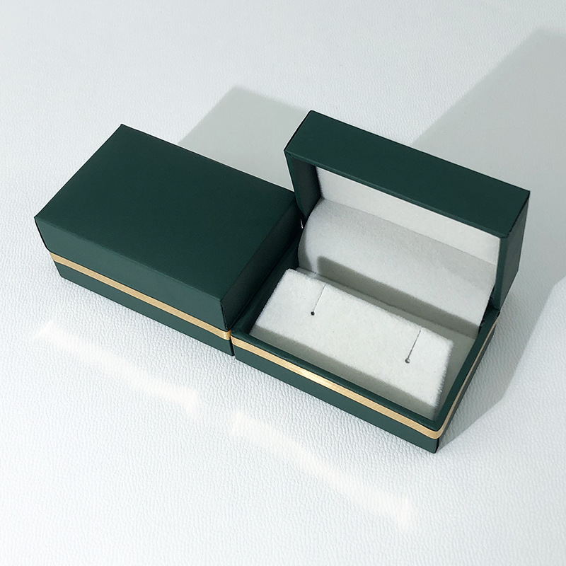 Nuevo borde dorado cuero ángulo recto Flip joyero anillo colgante pendientes de moda caja de joyería ventas directas de la fábrica