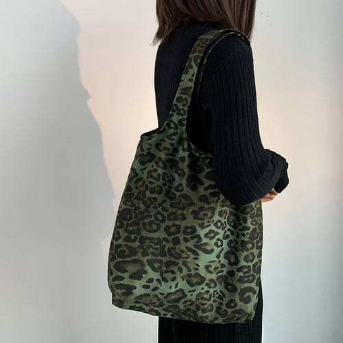 Leopard print bagless vest bag for women, trendy leopard pattern printed canvas bag, Korean style casual fashion student shoulder bag and hand-held canvas bag