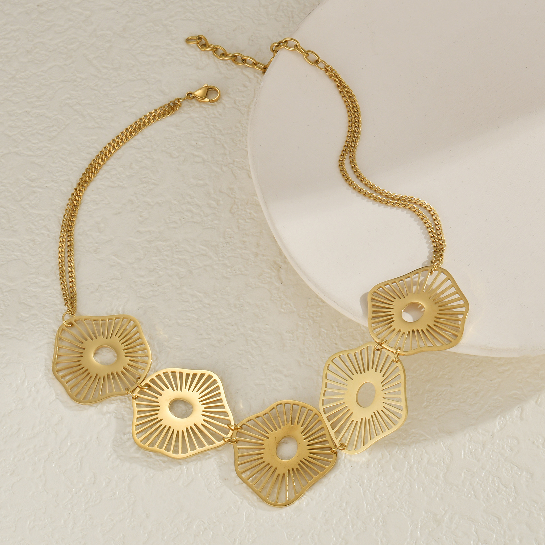 Collier pendentif feuille de lotus en acier inoxydable doré 14k_voghion.com