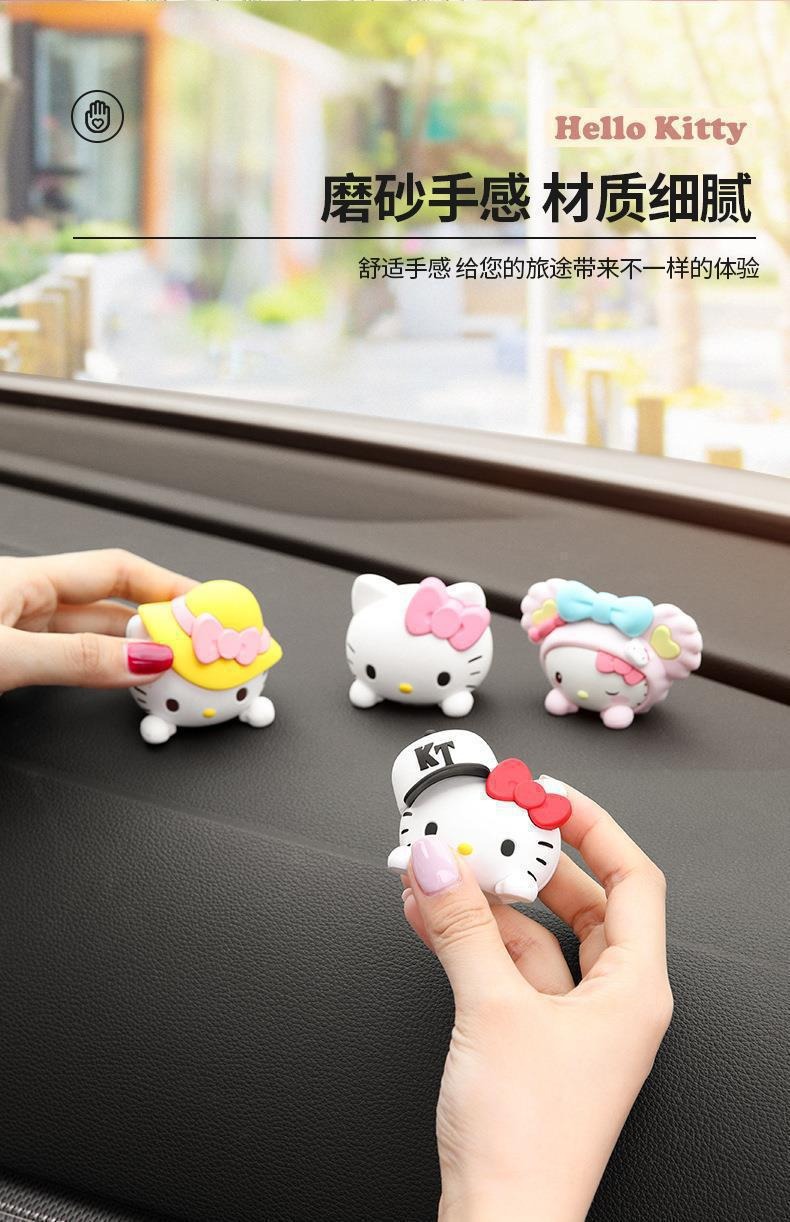 Car-Mounted Kt Brown Bear Small Ornaments, High-End Luxury Car Interior Cartoon Decoration, Car Accessories