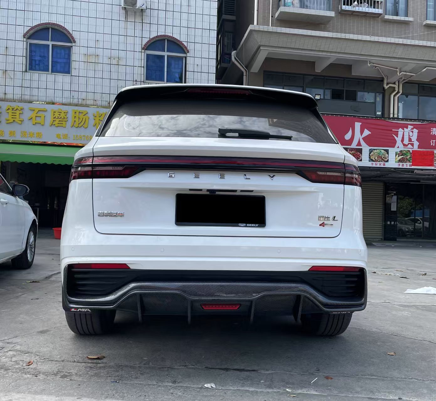 Suitable for 21-25 Geely Xingyue L Modified Rear Lip Pilot Light Rear Surround Rear Spoiler Without Disassembly Installation