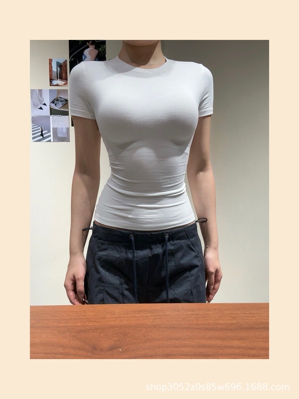【ベビーと同じスタイル】スキムス フラットコットン ラウンドネック フロントショルダー 砂時計T 半袖で体型を強調|undefined