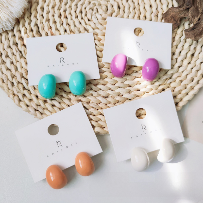 Brand retro fashionable earrings