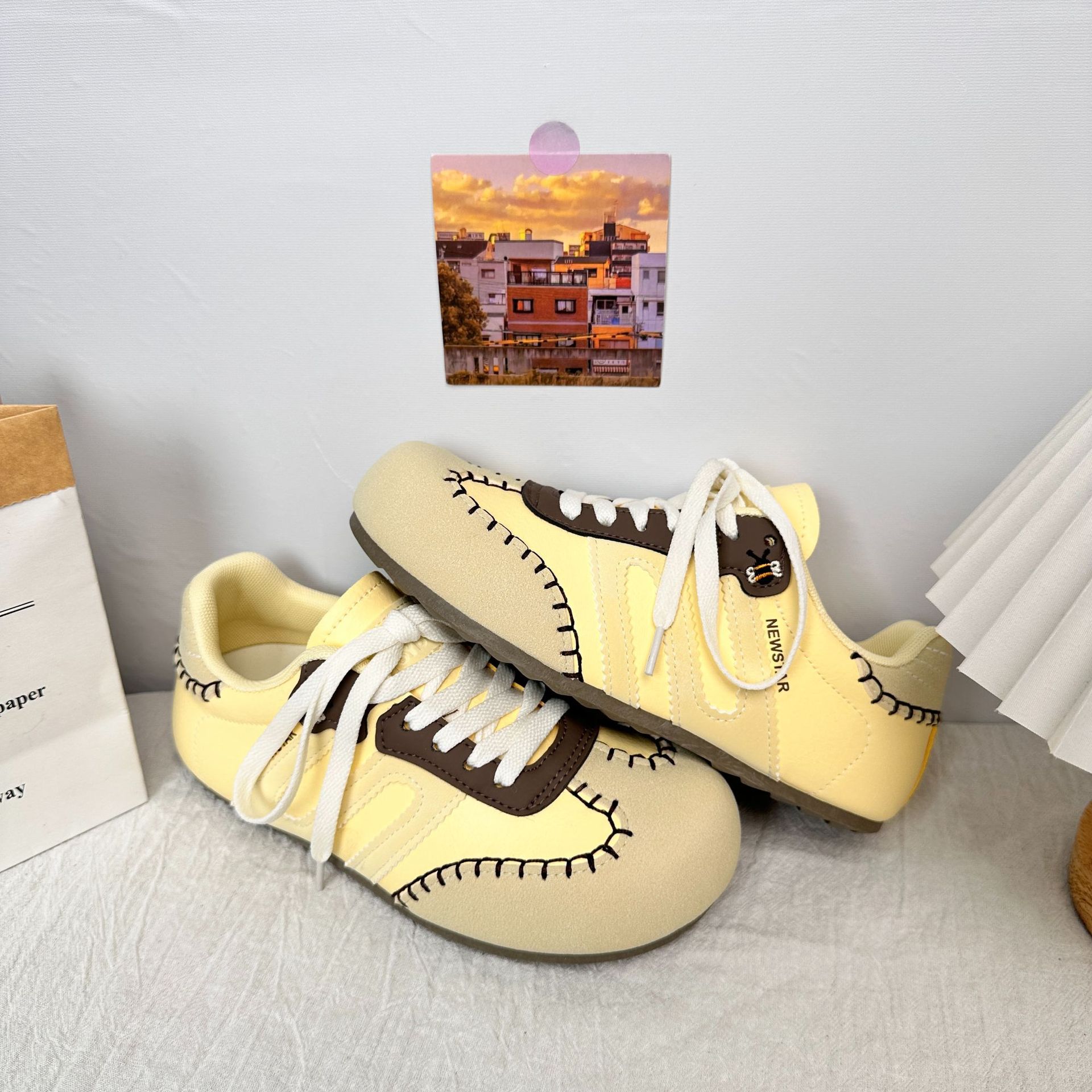 Yuanbo ins versión coreana de los nuevos zapatos blancos de entrenamiento alemán retro ligero para mujer 2025 estudiantes de primavera zapatos casuales planos en nombre del cabello image 8