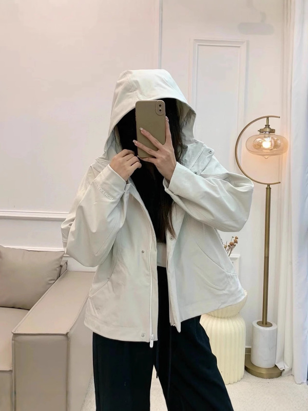 LU家同款加厚雨衣秋冬新款运动休闲百搭时尚软壳防风女士连帽加绒|undefined