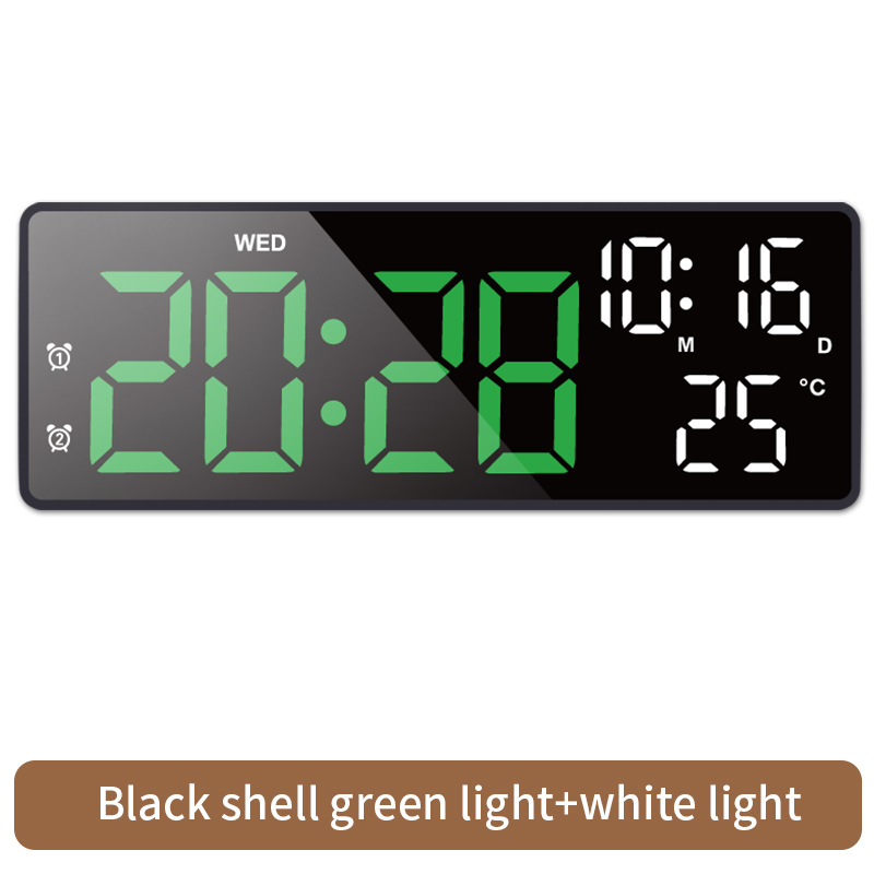 검정색 몸체 녹색과 흰색