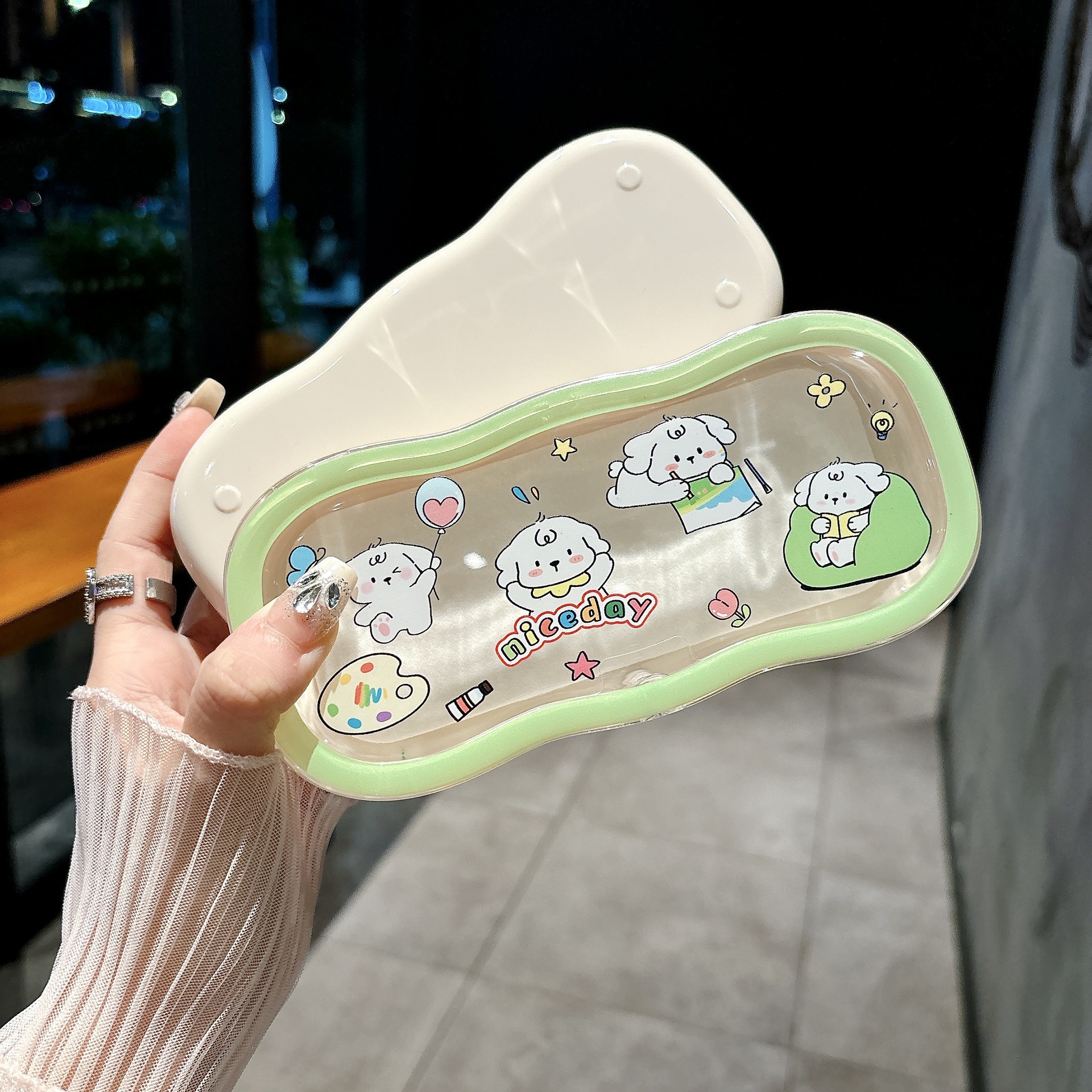 Caja de gafas transparentes de borde de la nube, alta sensación de almacenamiento portátil, niños, niños, niños, estudiantes, lindos, caja de gafas al por mayor