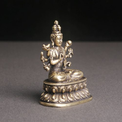 Retro aged pure brass Thousand-Hand Avalokitesvara statue desktop ornaments religious worship Buddha statue crafts old copper wholesale