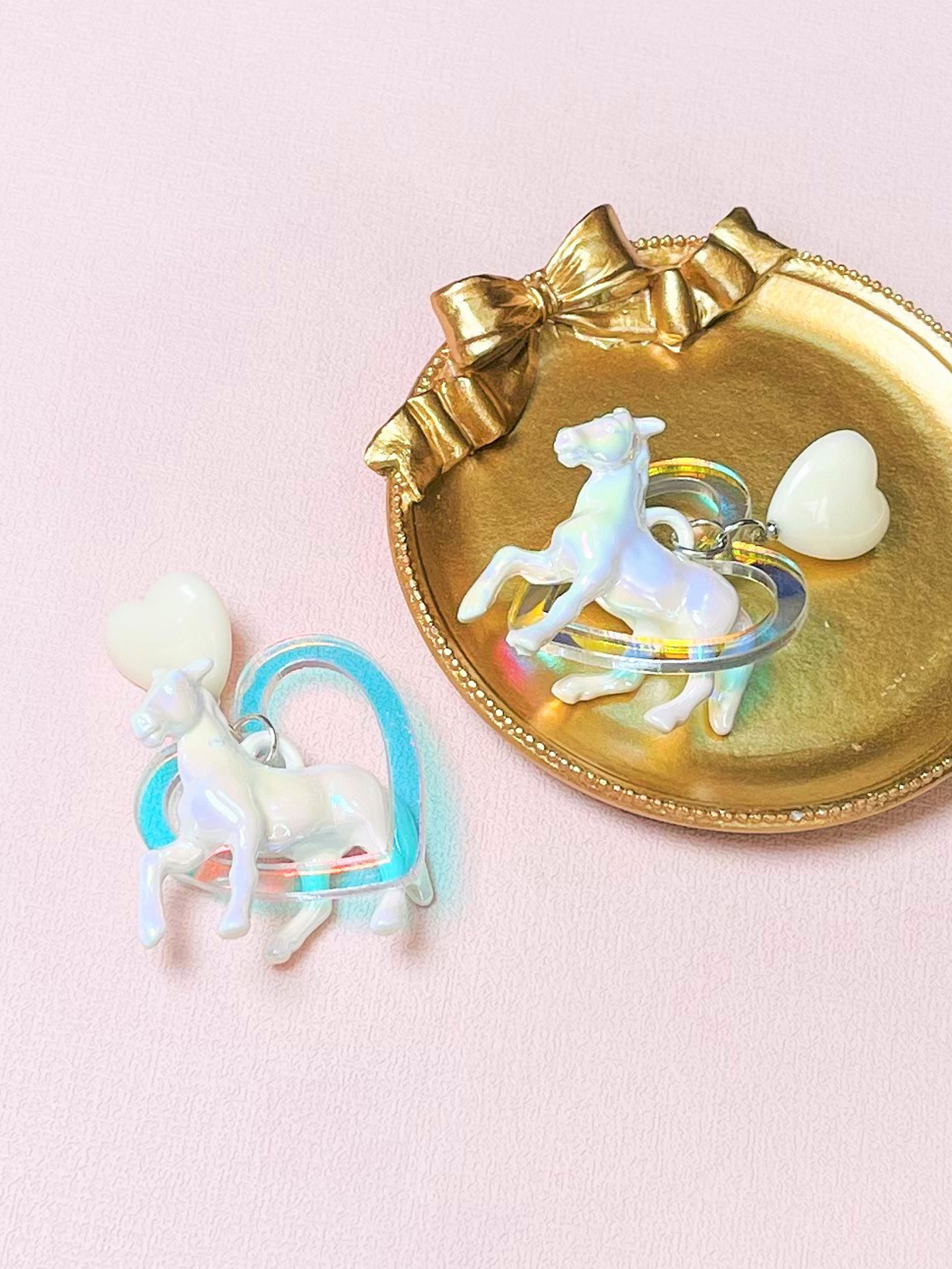 20g Weight Drop Earrings Classification 1 Pair Quantity Wedding, Carnival, Birthday Occasion Acrylic Material Heart Shape, Horse Pattern Women's Gender Retro Style 1 Pair Retro Heart Shape Horse Arylic Drop Earrings 1