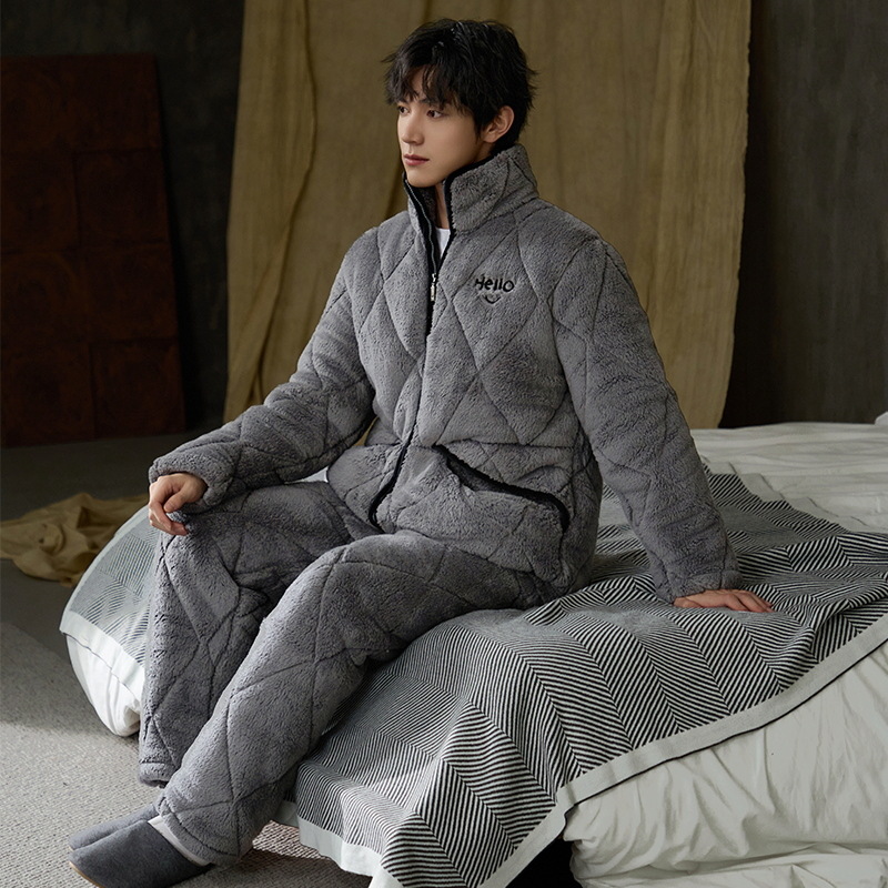 Pijamas de invierno caliente para hombres, tres capas de algodón intercalado, cuello vertical, manga larga, 2024 nuevo conjunto de ropa de hogar simple gris