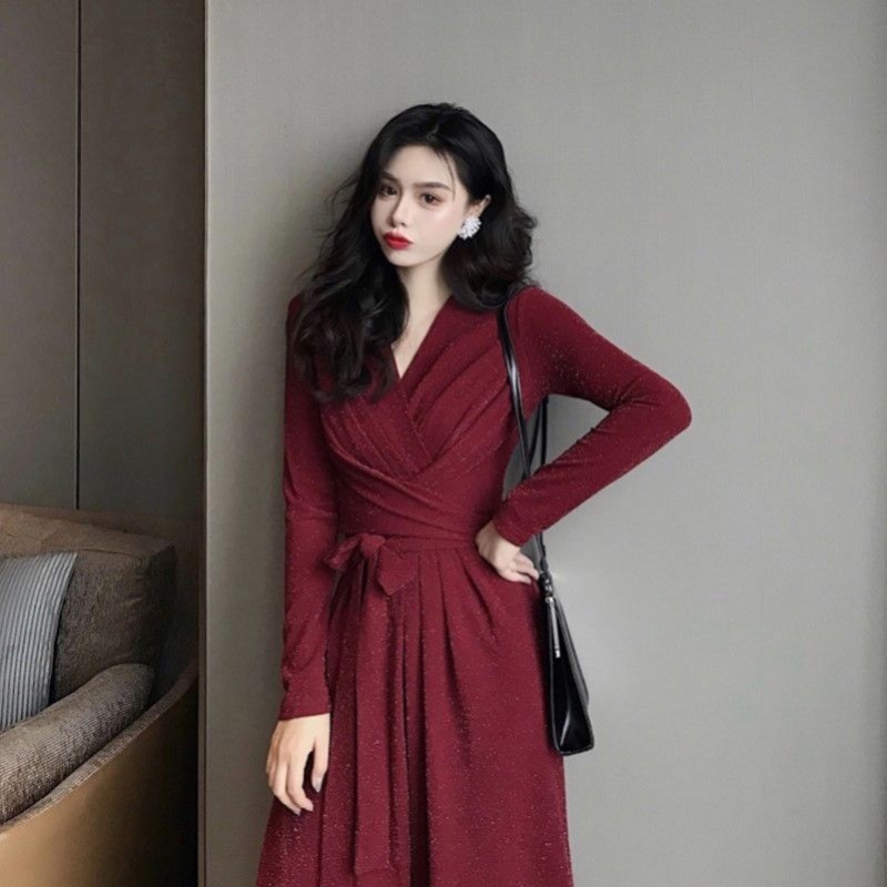 春秋の新しい気質の赤いワンピースは腰の小さいドレスの赤いスカートの赤い宴会の服の名媛のワンピースを収めます。|undefined