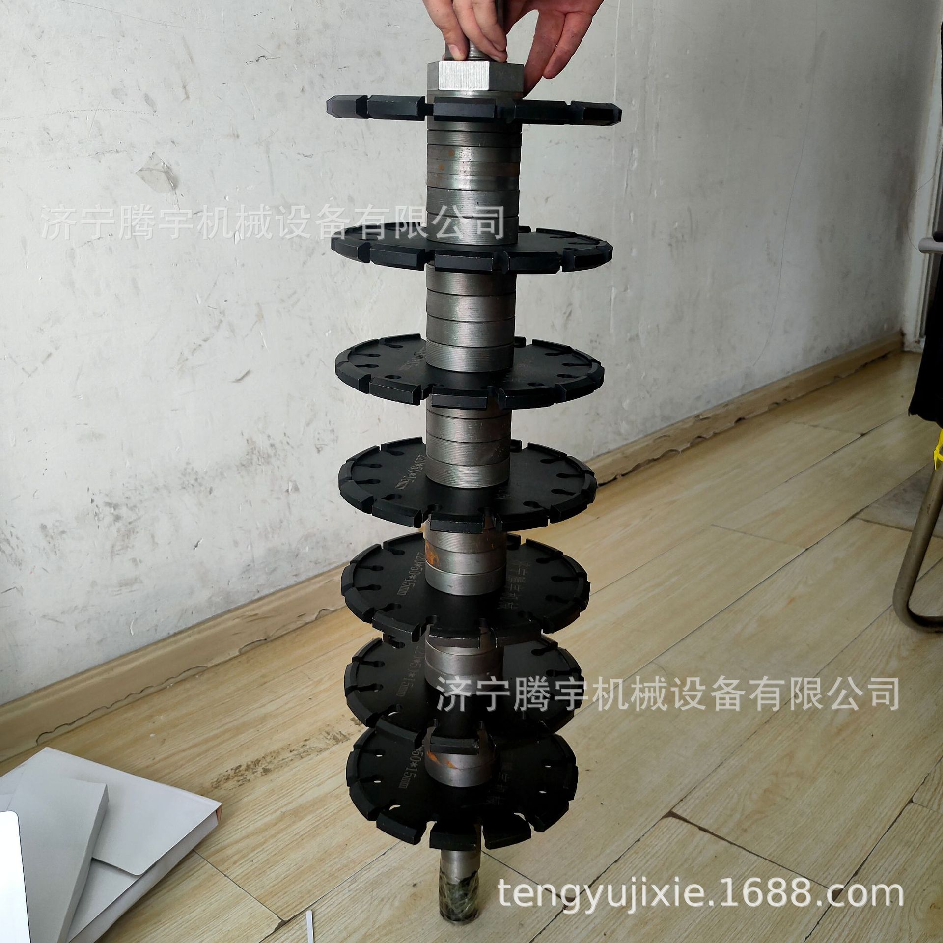 牛槽牛场刻纹机刀片厂家现货牧场养殖场路面防滑刻纹机刻槽机供应