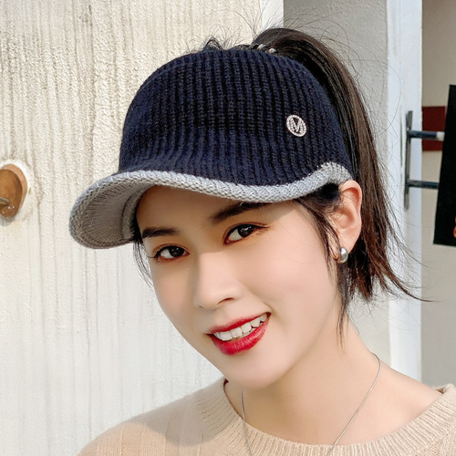 Fashionable Autumn/Winter Outdoor Winter Knitted Wool Baseball Cap Warm Visor Hat for Women, New Arrival Cold-Proof Flat-Brimmed Cap