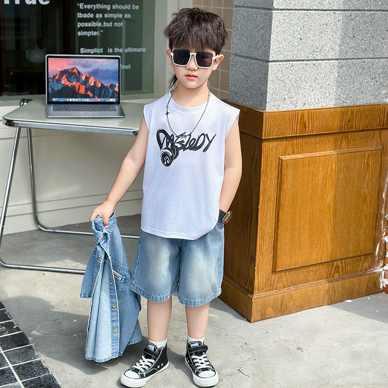 7354 traje de mezclilla para niños, camisa de manga corta de verano, traje de tres piezas, nuevo vestido para niños, verano coreano de estilo occidental