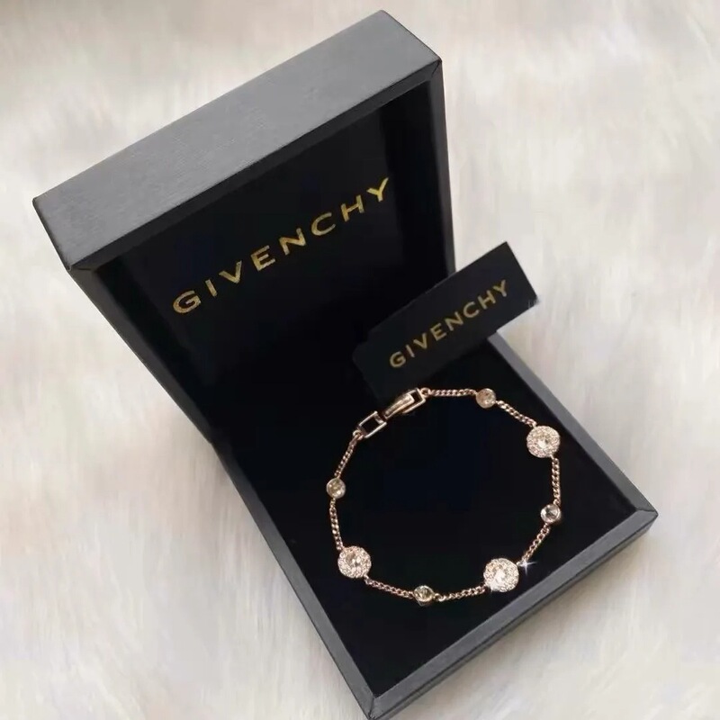 High Version Gvc Ji's New Sparkling Four-Leaf Clover Starry Sky Butterfly Love Flower Blue Crystal Full Diamond Bracelet
