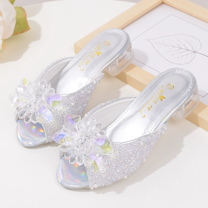 Новые детские тапочки Летние тапочки для девочек Корейская версия девочек тапочки детская обувь принцессы хрустальные туфли на каблуках