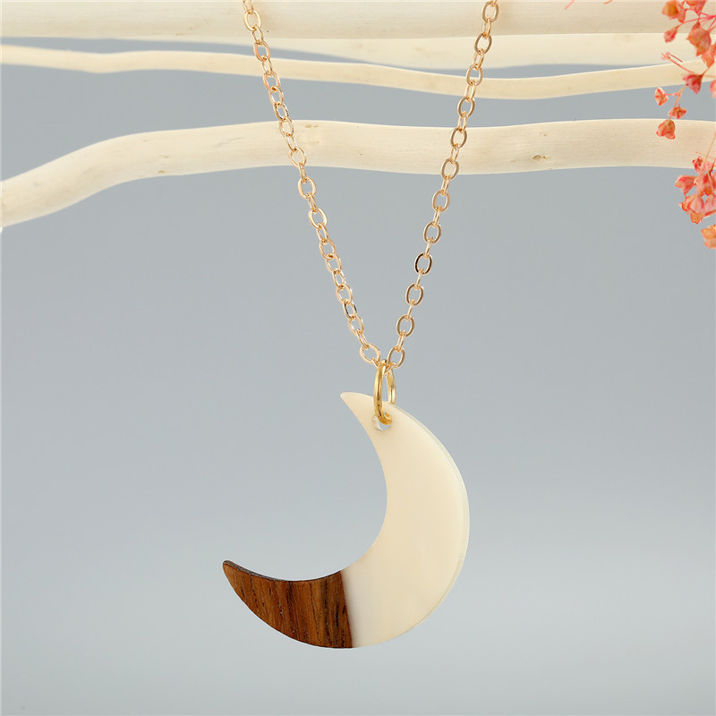 Bohemian Retro Resin Wood Splicing Moon Pendant Necklace Clavicle Chain European Cross-border Jewelry display picture 4