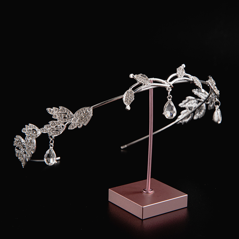 2024 verano explosivo material de aleación galvanizado estilo simple princesa corona de cumpleaños corona de boda corona de novia