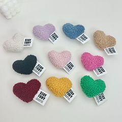 INS日韩简约爱心汽车装饰品毛绒爱心别针挂件包包服饰diy辅料饰品