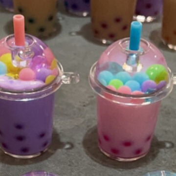 Wholesale acrylic oil keychain, pearl milk tea pendant, beer cup pendant