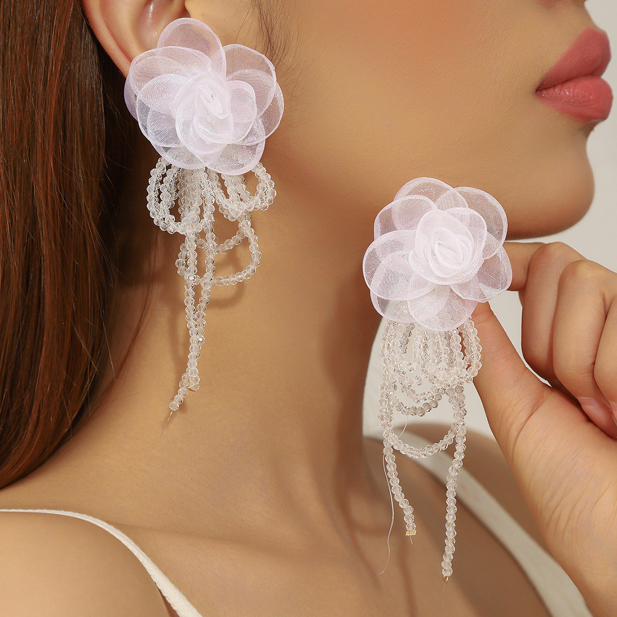 Elegant earrings pearl