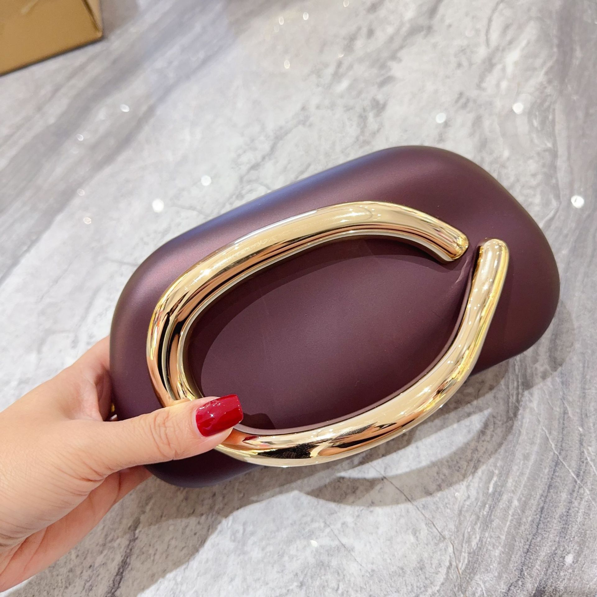 Europa y América tendencia transfronteriza bolsa de cena ligera de lujo bolsa acrílico cadena metal para llevar un solo hombro bolso de mano ropa de noche