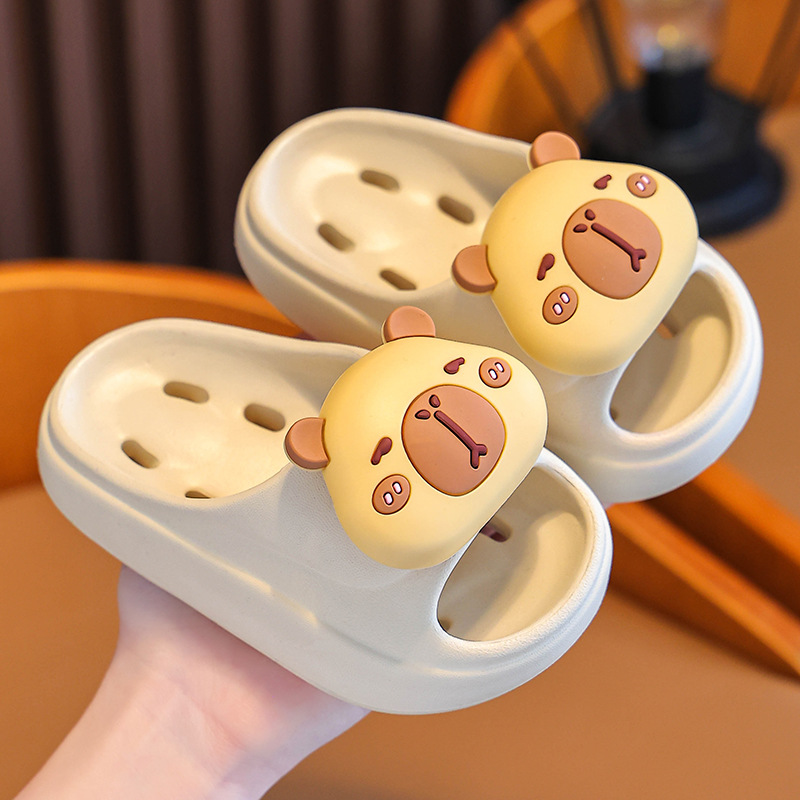 Capibara zapatillas de verano para niños pisar la sensación de mierda para niños mayores con fugas de agua secas rápidas zapatillas de baño para niños