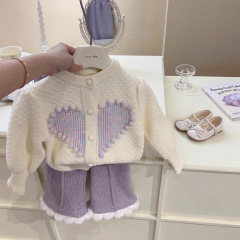 女の子の冬の2つのセットの新型の韓国系のファッションの赤ちゃんのカーディガンのニットの秋冬のセーターのコートとベルベットのズボン