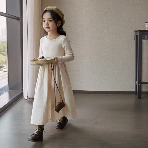 Stylish Knitted Dress for Girls - 2024 Spring New Arrival Children's Korean Version with Splicing Design, Literary Long-Sleeved Skirt
