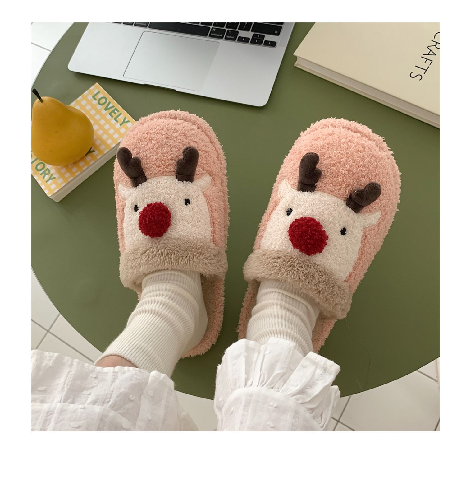 Women's Cute Cartoon Round Toe Cotton Slippers display picture 13