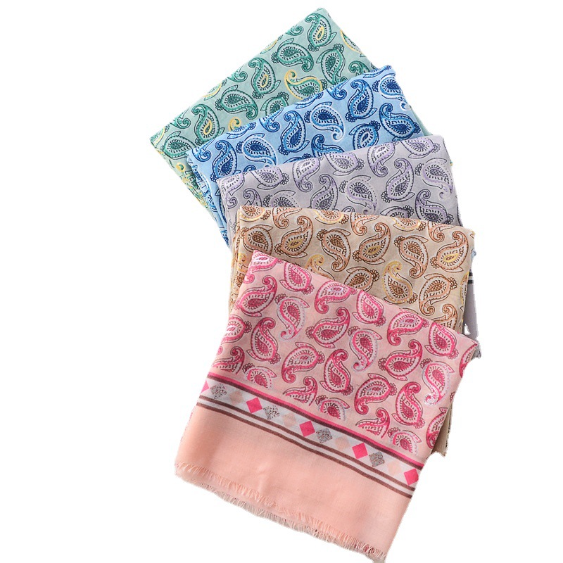 El comercio exterior de exportación de plata caliente anacardo impresión algodón y lino sensación bufanda de seda versátil moda bufanda grande viajes protector solar Toalla de playa