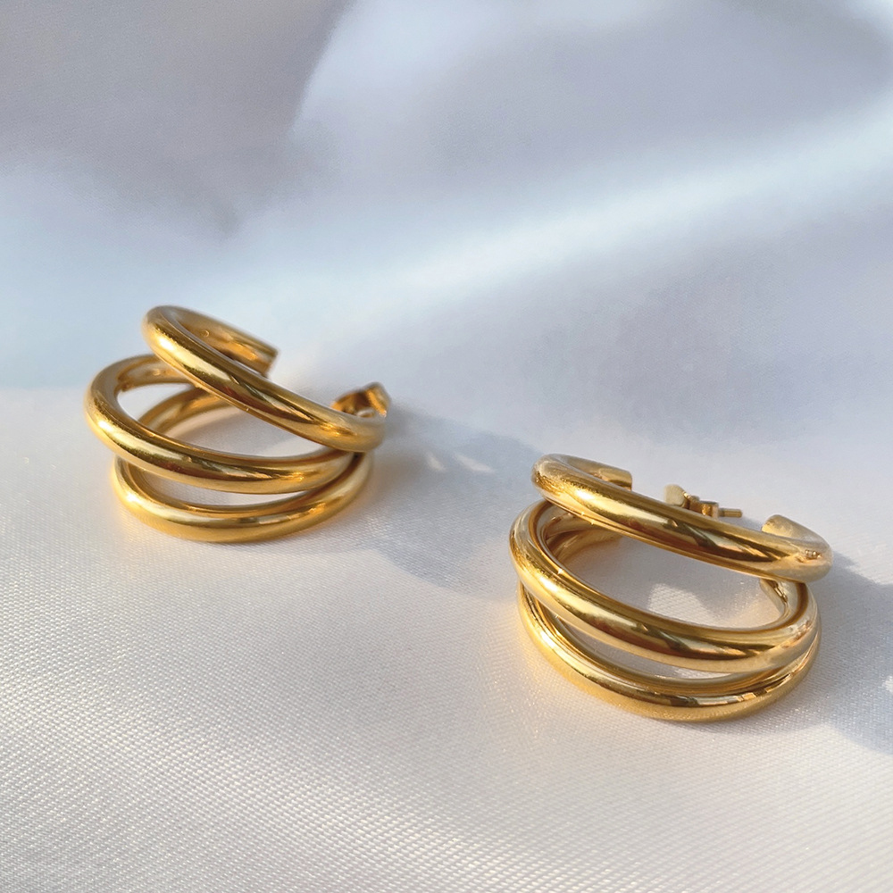 1 Pair Quantity 1 Pair Retro Simple Style C Shape Plating Titanium Steel Ear Studs