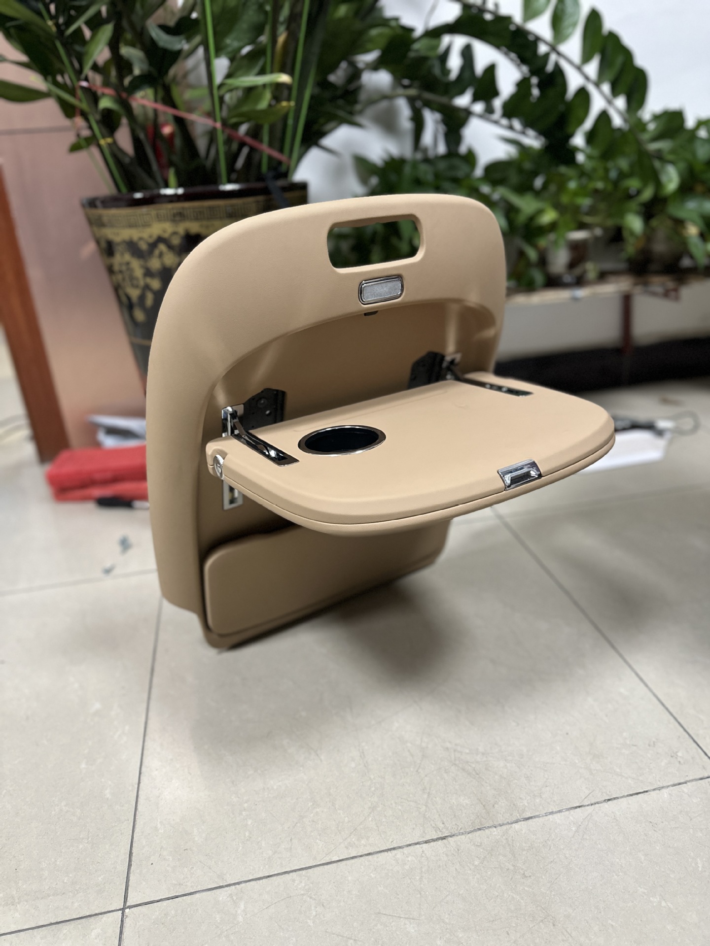 24/25 Model Aito Car-Mounted M7/M8/M9 Rear Seat Folding Table, Special Modified Car Seat Folding Table