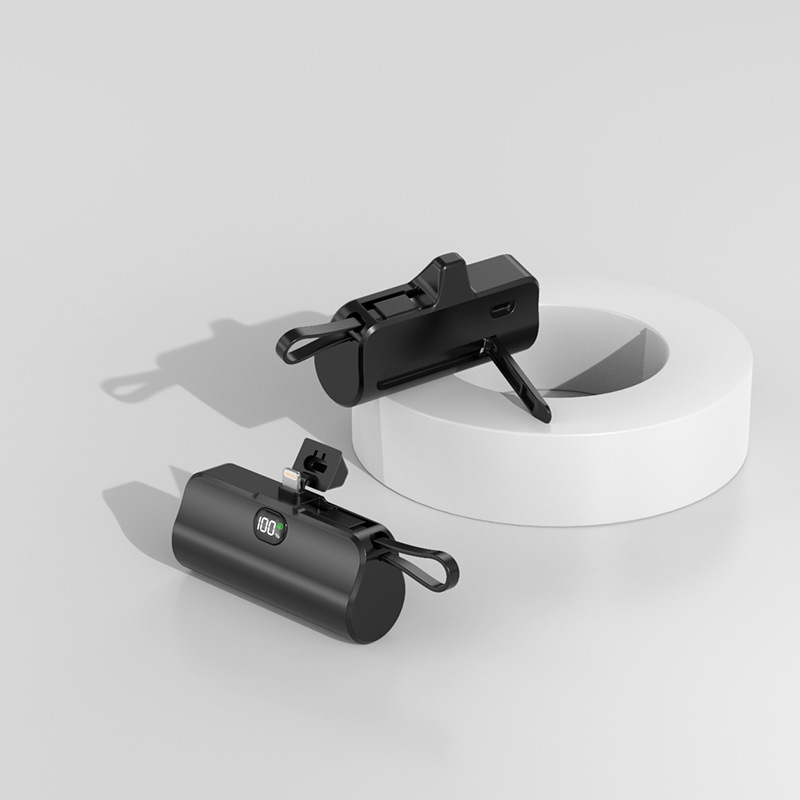 PD20W carga rápida mini cápsula enchufe de cola pantalla digital bolsillo auto-cableado soporte KC banco de potencia 5000m fábrica al por mayor