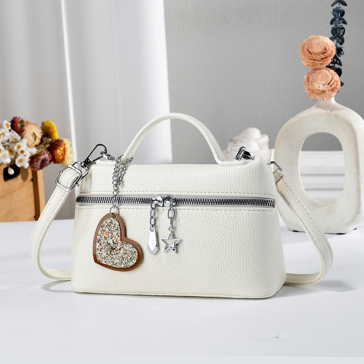 Amor colgante bolso cuadrado pequeño bolso compacto de color sólido bolso de hombro universal mochila cross-border bagsd