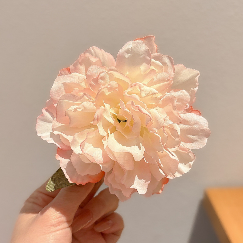 Super Fairy Flower Horquilla Lado femenino 2025 Nuevo estilo Atmósfera Clip de pico de pato con flequillo para niños Tombro de horquilla de sentido avanzado