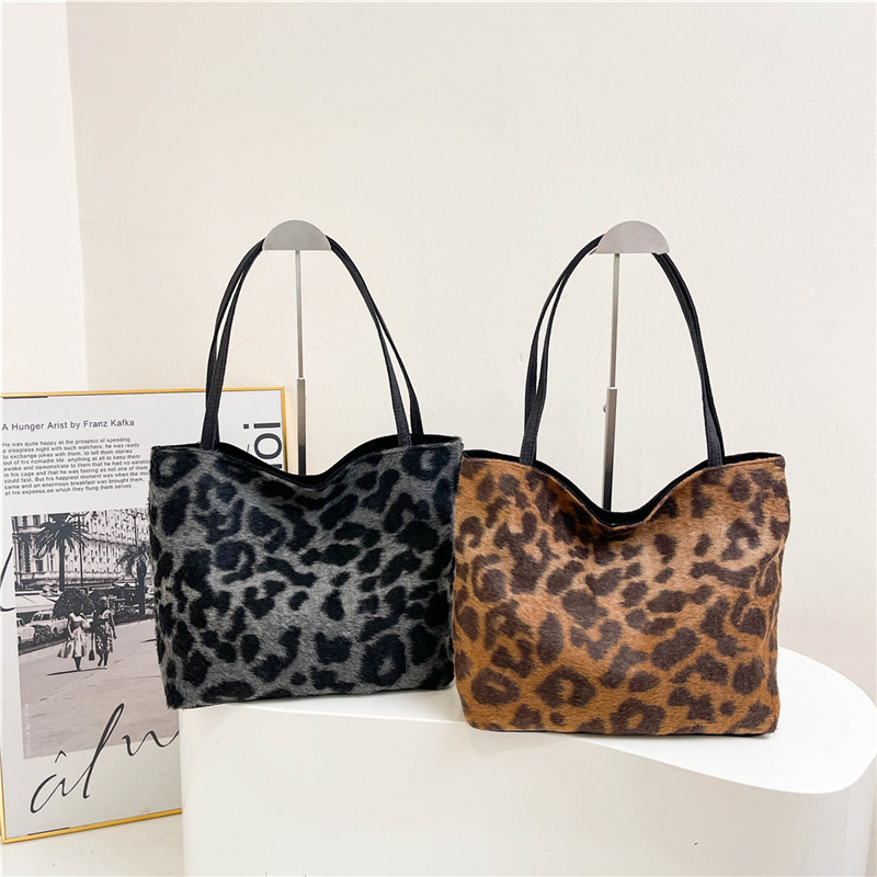 Bolsas de maquillaje de moda con patrón de leopardo, bolsas de mano, 2024 nuevas bolsas de hombro, bolsas de mujer, bolsas de mujer de moda transfronterizas, versátiles