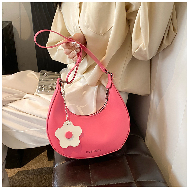 Cross-border women's bag 2024 New style, trendy texture, versatile, ins fashion single-shoulder armpit bag, small flower pendant, crescent moon bag undefined